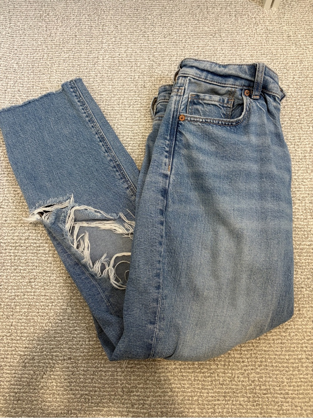 American Eagle Outfitters Light Blue Distressed Boyfriend Jeans